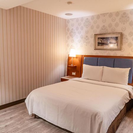 Elegance Hotel Тайбей Екстер'єр фото