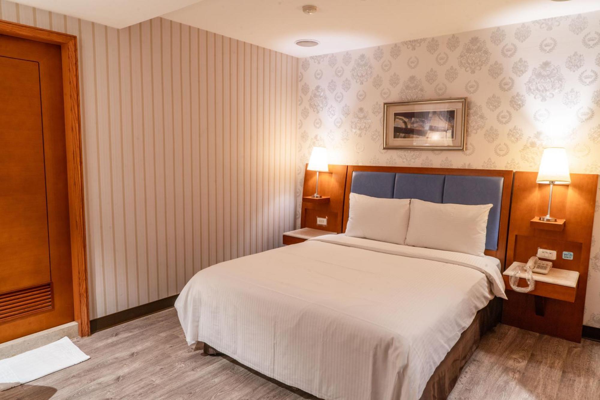 Elegance Hotel Тайбей Екстер'єр фото
