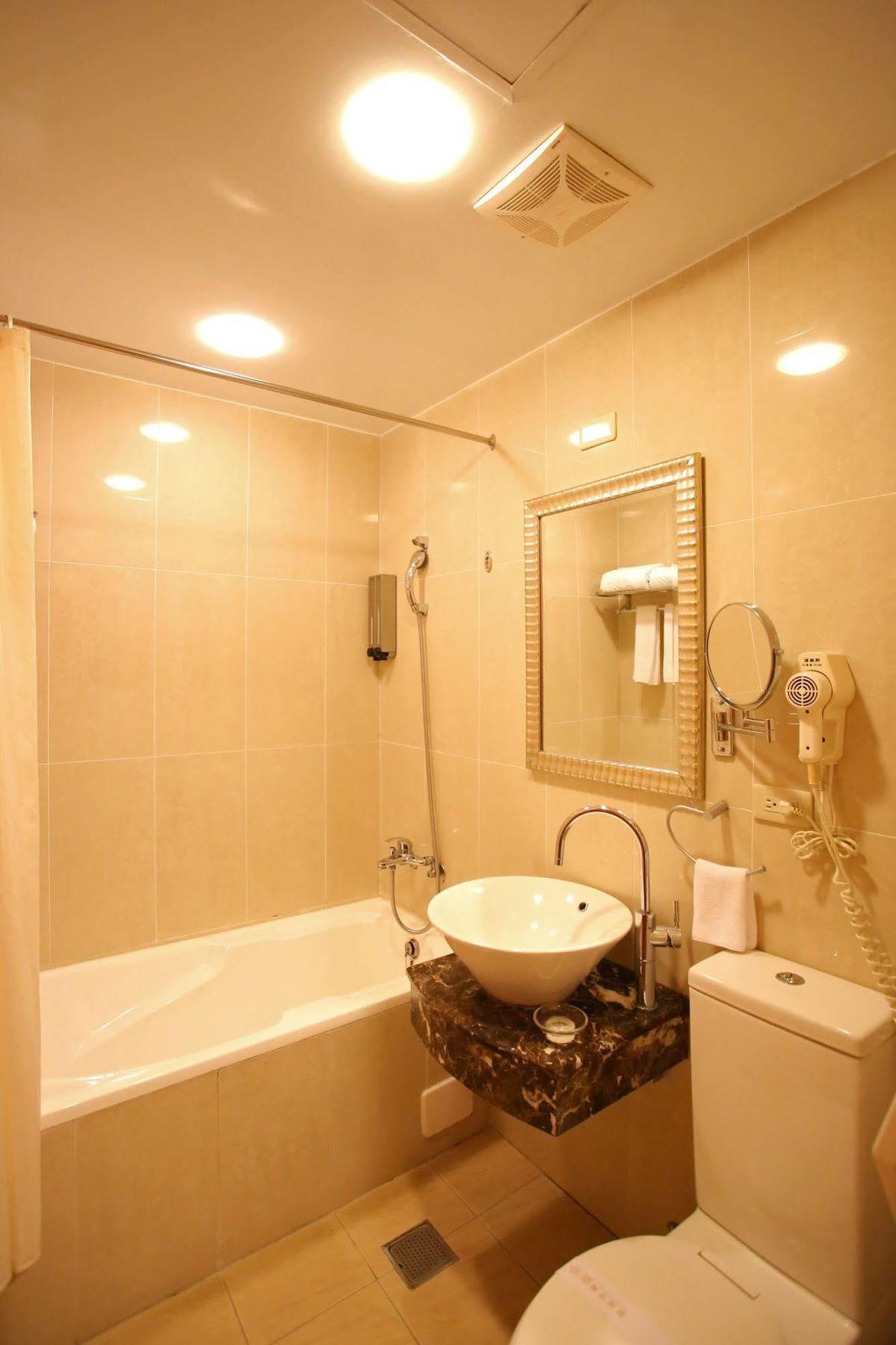 Elegance Hotel Тайбей Екстер'єр фото